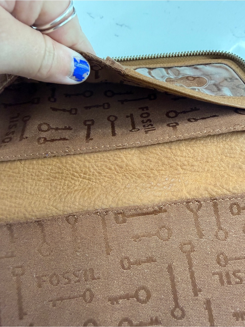 Vintage Fossil Leather Zip Around Wallet Brown Tan Key Print Lining - Picture 13 of 16